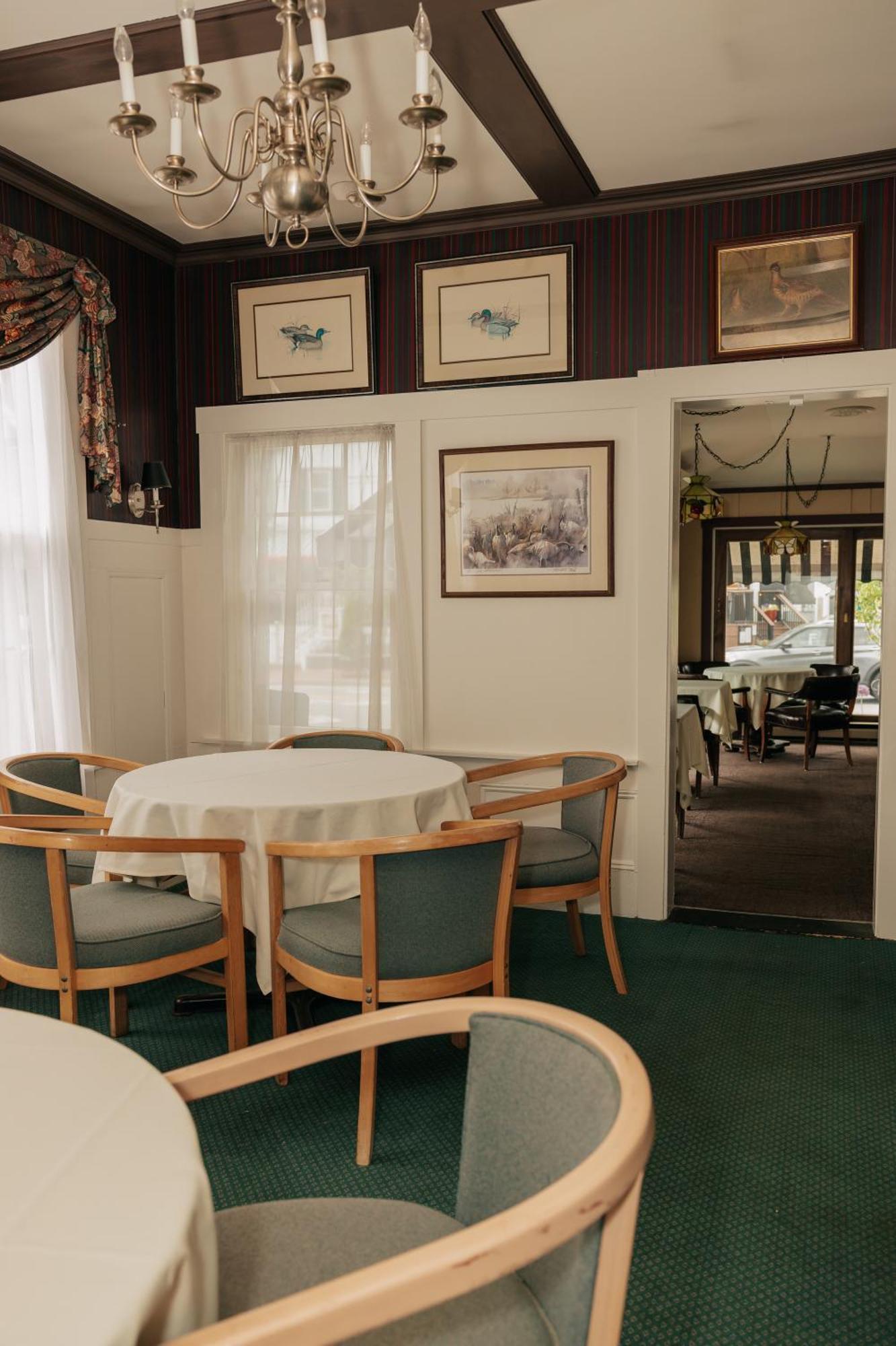 Old Village Inn 오겅키트 외부 사진
